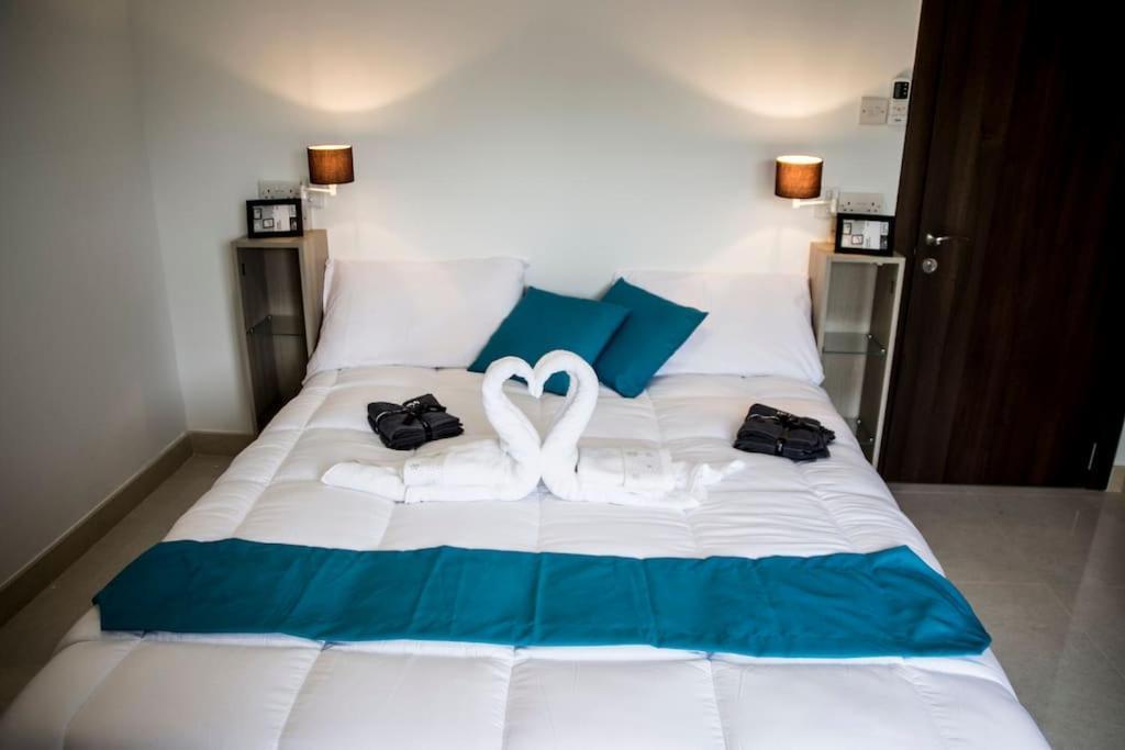 شقة Seascape With Sea Views - 6 Persons , 2 Bathrooms خليج سانت بول