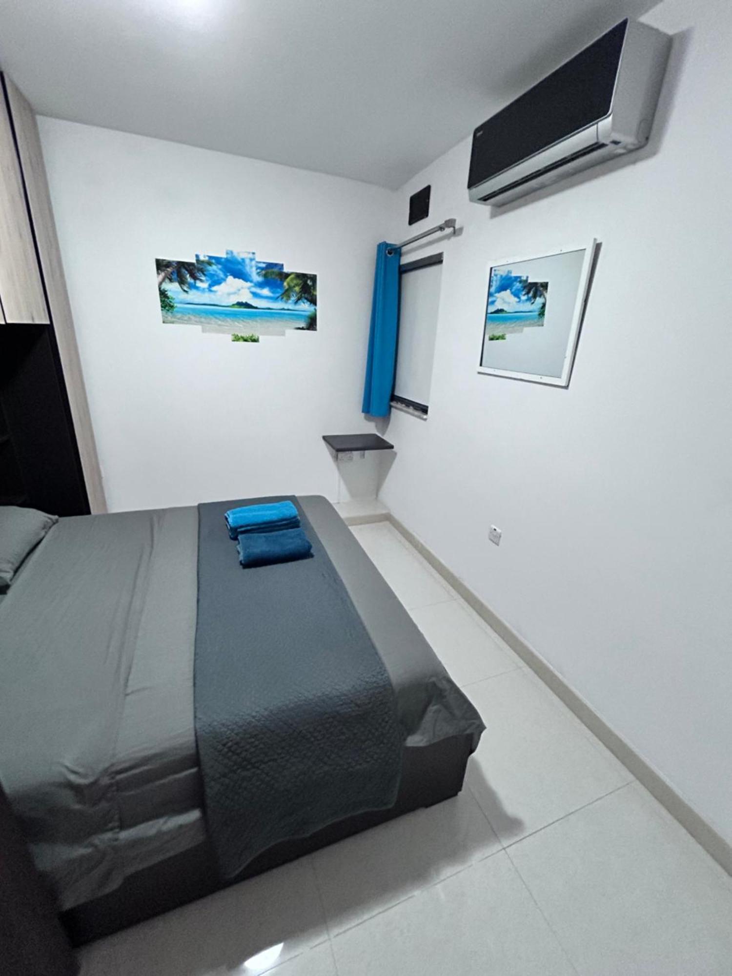 Seascape With Sea Views - 6 Persons , 2 Bathrooms شقة خليج سانت بول